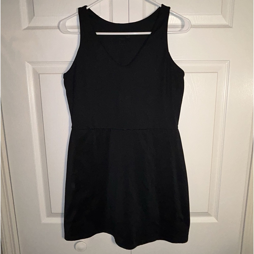 GapFit Black Active Tennis Pickleball Dress with Shorts Pockets Sleeveless Sz L